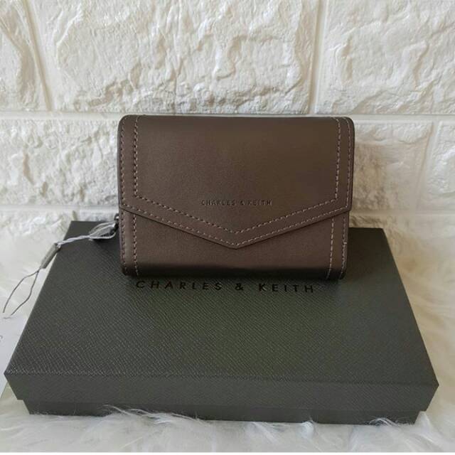 Charles and Keith Envelope Wallet