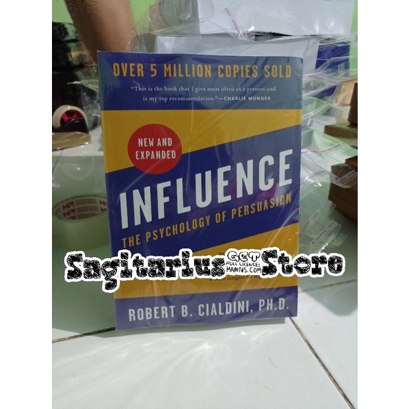 Buku Influence: The Psychology of Persuasion by Robert
