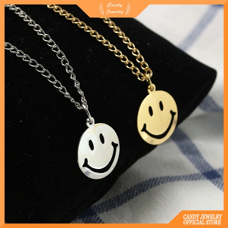 Kalung Rantai Klavikula Hias Liontin Smiley Model Rongga Warna Permen Gaya Hip Hop Untuk Wanita