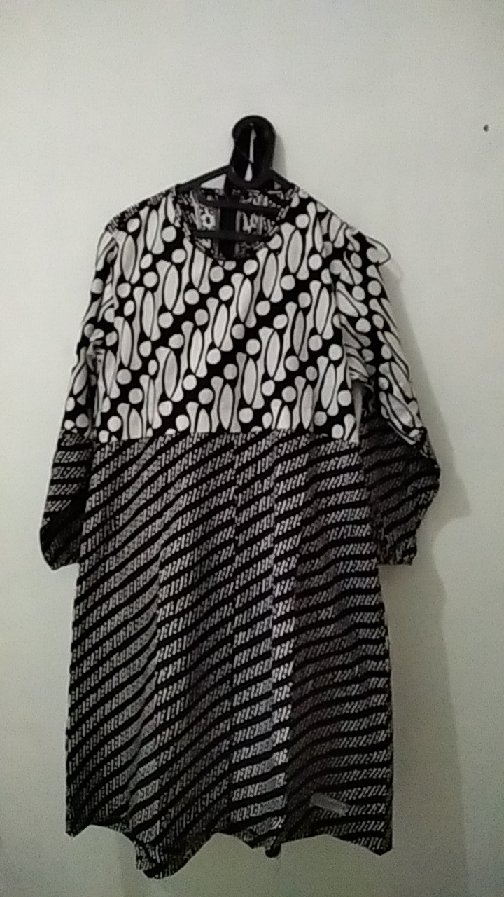 Shanaya Batik Tunik Seling Hitam Cap Garutan Ori Batik Cap Solo Atasan Batik Modern