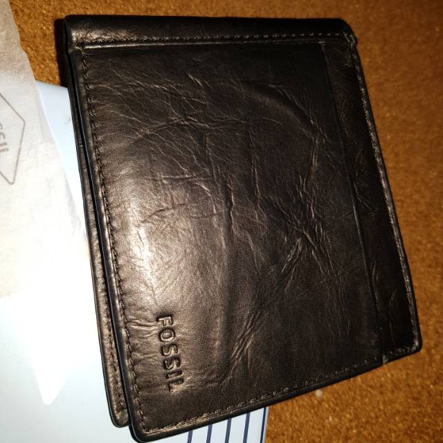 Dompet Pria Fossil.