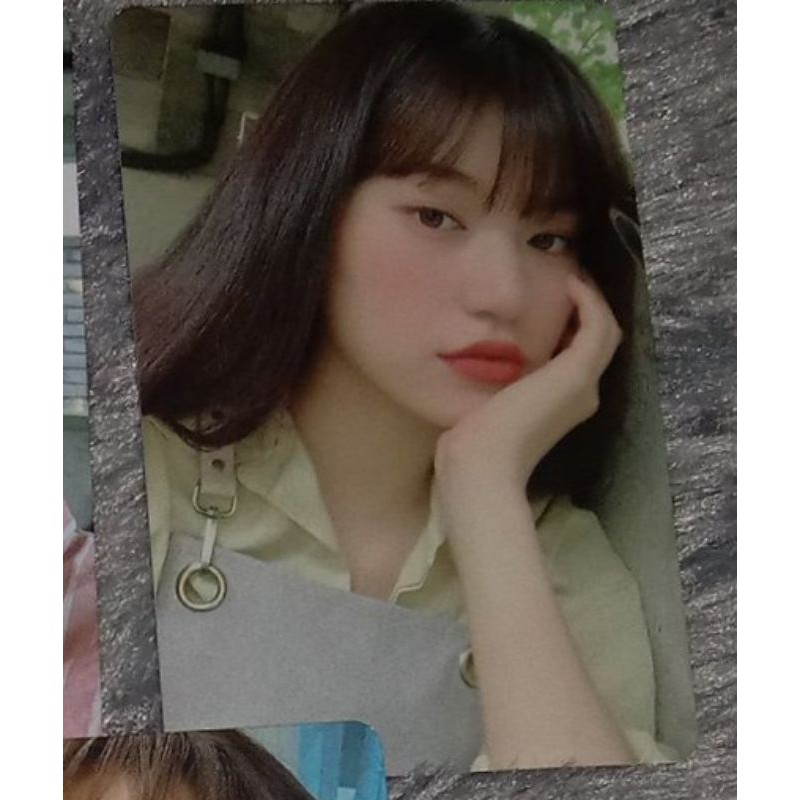 Doyeon PhotoCard booked