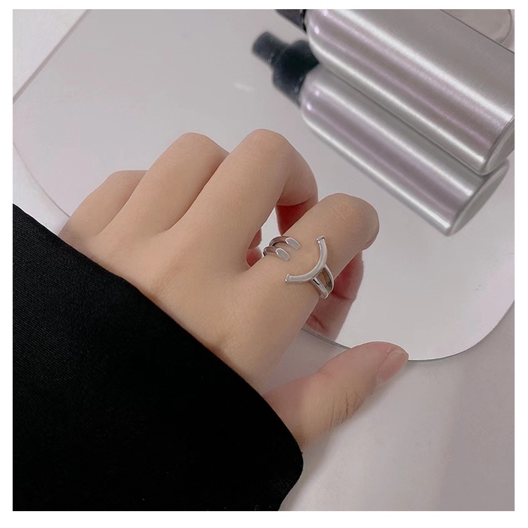 Cincin Model Terbuka Bahan Metal Desain Smiley Gaya Trendysimple Adjustable Untuk Wanita