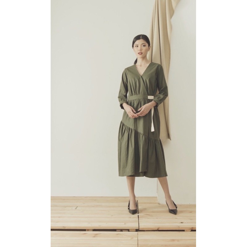 SOVI ATELIER X MMEHUILLET Soleil dress in Olive