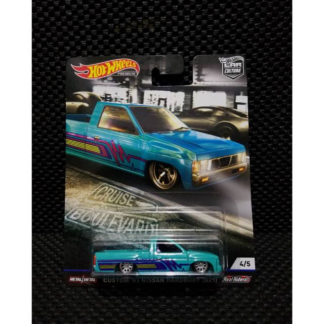 Hot wheels Custom 93 Nissan Hardbody D21 Biru Cruise Boulevard