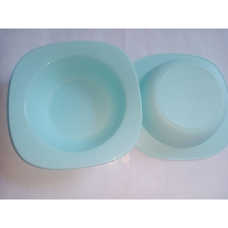 

Tupperware mangkuk