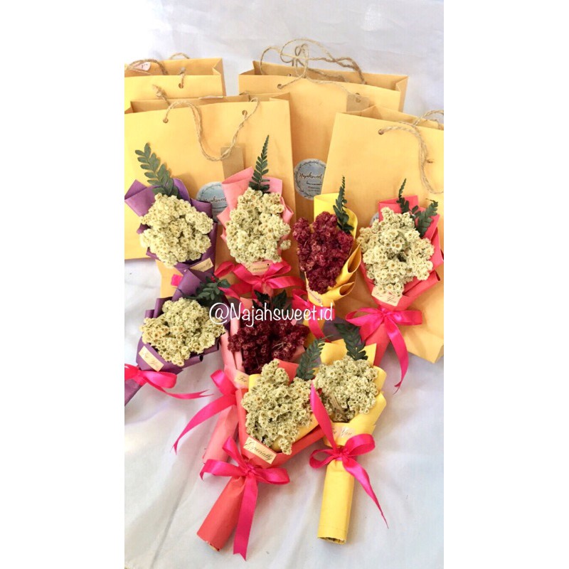 Mini bucket edelweis / bucket edelweis / aksesoris hampers dan kado / edelweis murah / kado lucu