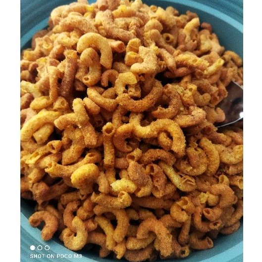 

MACARONI BANTAT PEDAS DAUN JERUK RENYAH 250GR