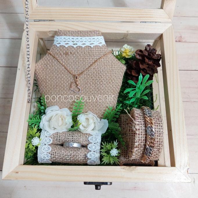 

AKSESORIS PERNIKAHAN TEMPAT PERHIASAN KAYU SET PERLENGKAPAN PESTA CRAFT