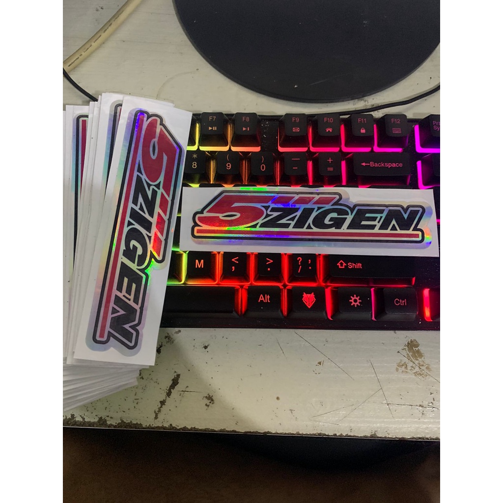 stiker 5zigen hologram princut cutting UV