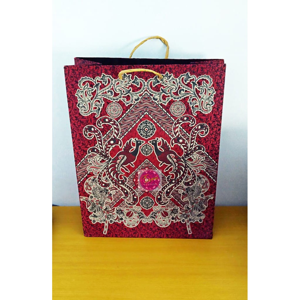 

Tas Kertas Batik Tanggung 35 x 26CM 1Pcs