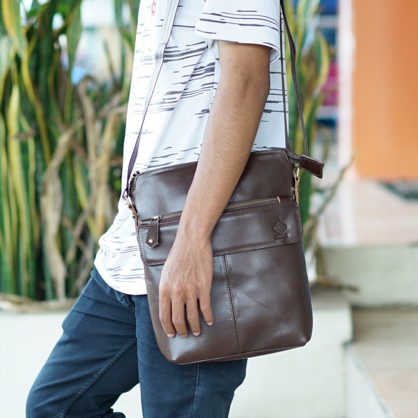 Jayuwan DB2T Tas Selempang Pria Kulit Sapi Asli | Tas Selempang Kulit Desain Keren Banyak Fungsi