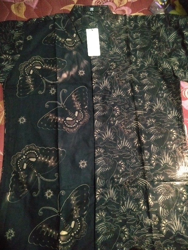 Kemeja Batik Pria Lengan Pendek Slimfit Premium Bangau Two Tone Siang Sore Hitam 726610 Cap 72