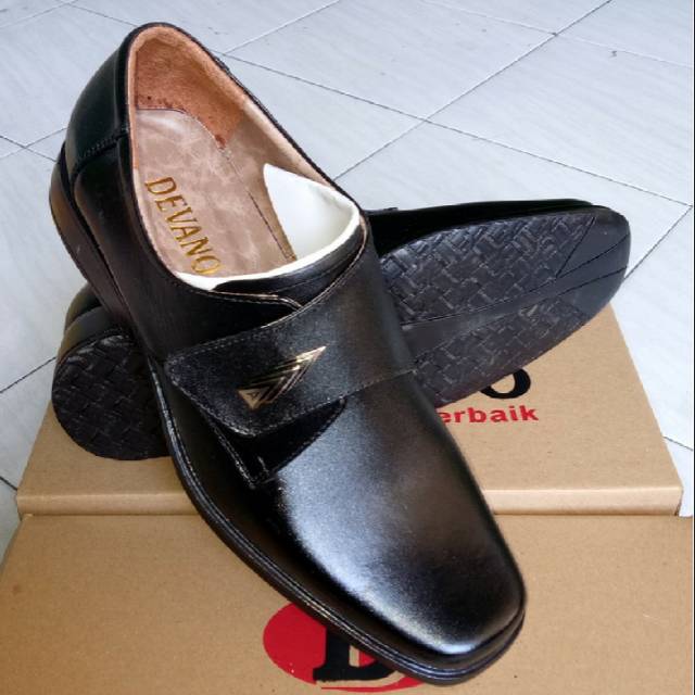 Sepatu Pantofel Kulit Devano 925