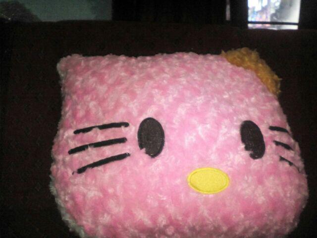Bantal Hello Kitty Mawar 40cm