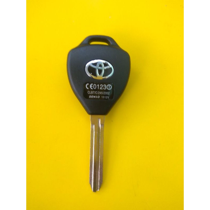 casing kunci remote toyota innova fortuner altis hilux camry