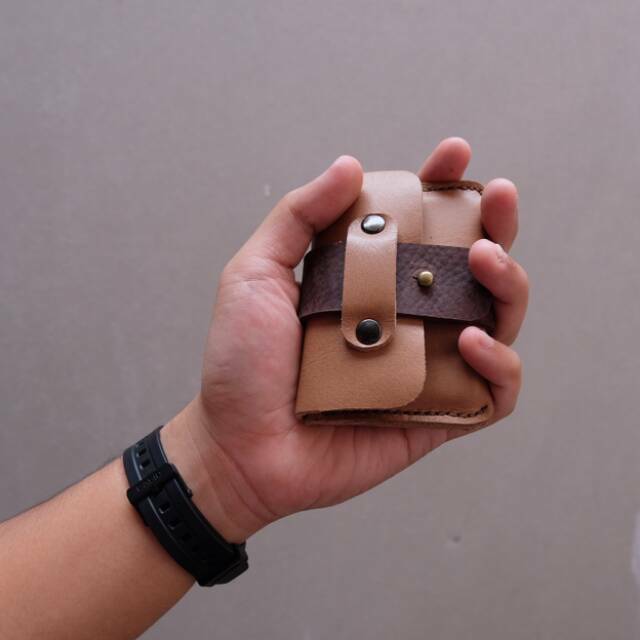 Dompet uang dan kartu bahan kulit asli