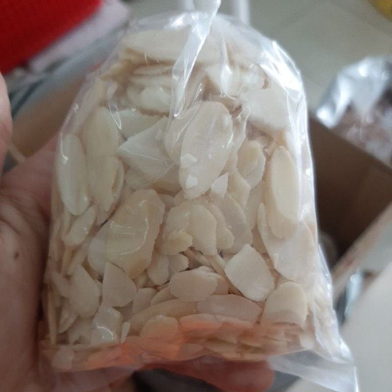 

Almond Slice Repack 100gram