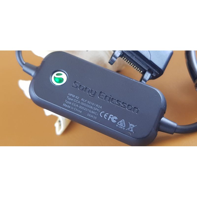 headset earphones hf hpm82 sony ericsson c510 c702 c901 c902 c905 f305 g502 g700 g705