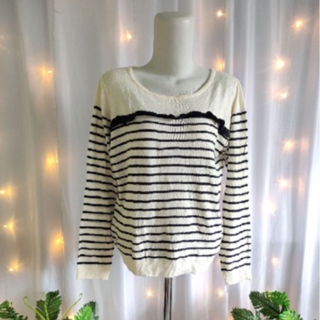 sweater rajut motif salur Brand Earth Music&Ecology