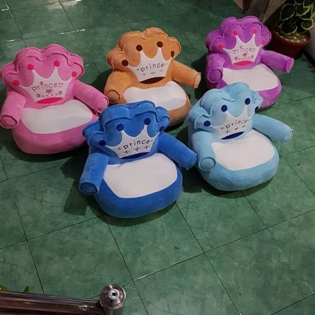 Kursi sofa anak karakter