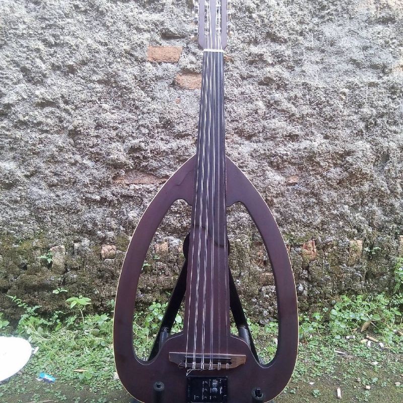 Gitar Gambus Electrik Oudh Electric Oud