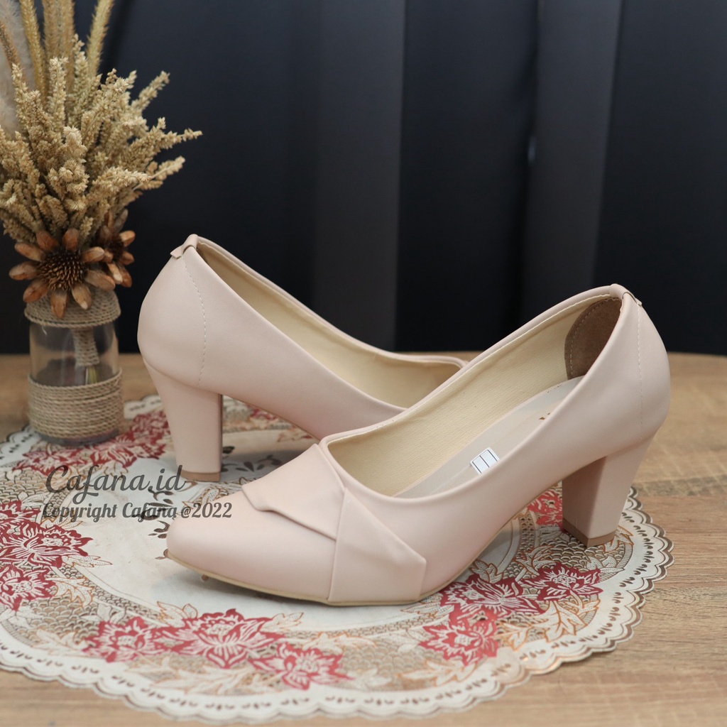 Sepatu Pantofel Premium Wanita Echa  SDH244