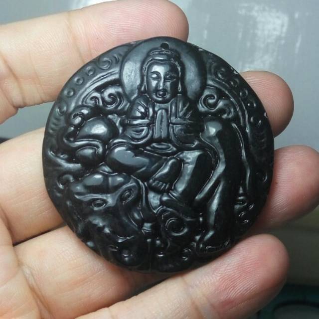 Liontin Blackjade Kwan Im