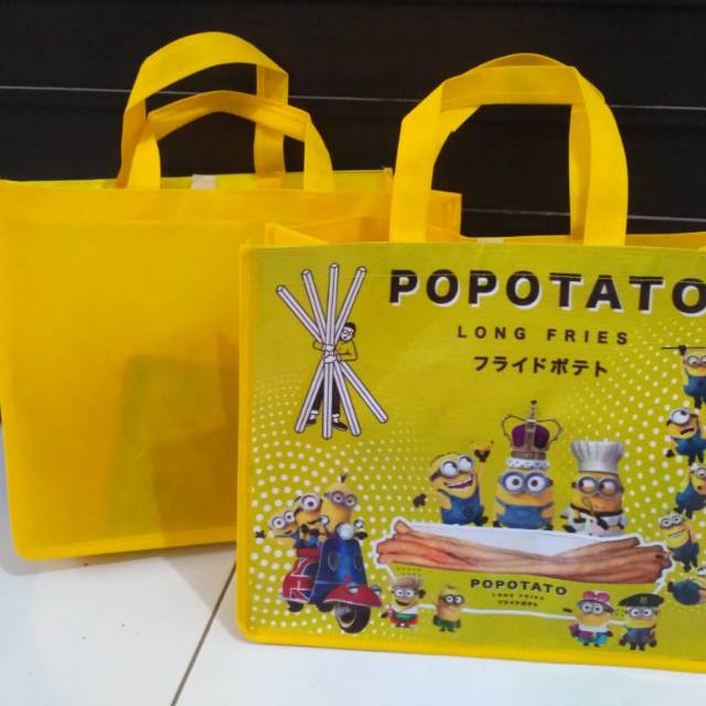 

Tas souvenir spunbond | Terlaris | Goodiebag | ukuran 30x25 lebar 10