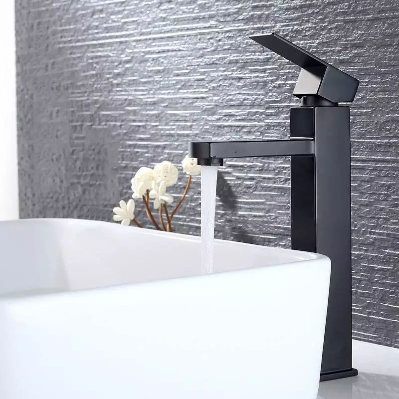 Kran wastafel kotak Black stainless sus 304 keran Lavatory minimalis Hitam pohon tinggi