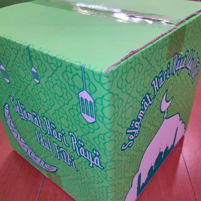 

30 x 30 x 21 CM DUS BOX KARTON KARDUS IDUL FITRI BINGKISAN RAMADHAN
