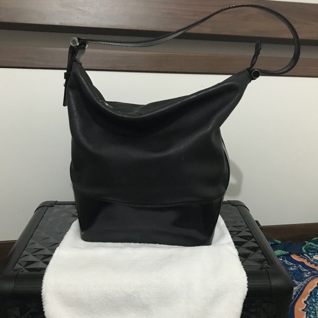 Preloved like new ori tas furla bucket bag kulit asli