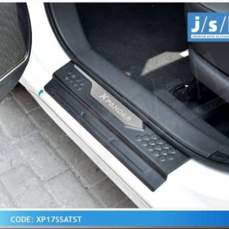 Sillplate samping mobil xpander cross