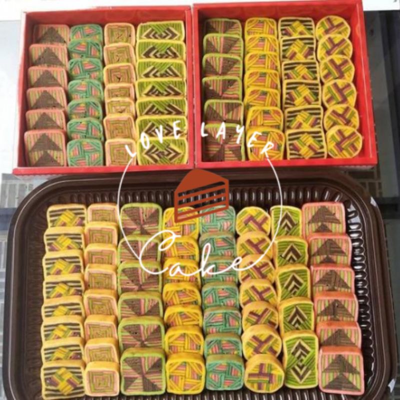 

KUE TAMPAH SARAWAK 8 MOTIF