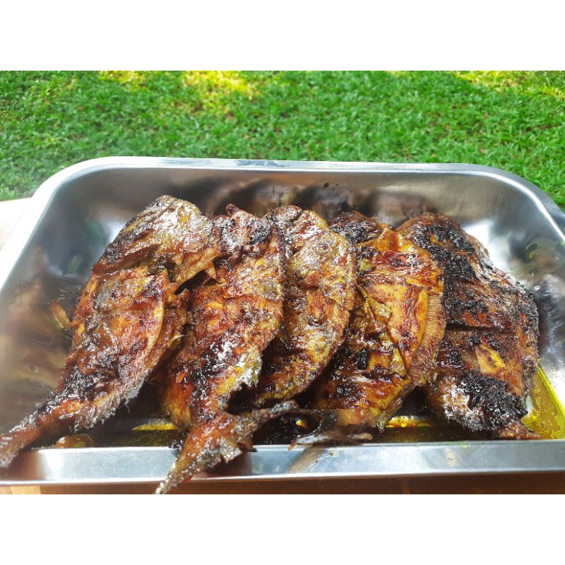 

Ikan Bawal Bakar Bu Uum