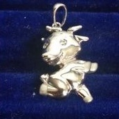 liontin frank n co bentuk kambing