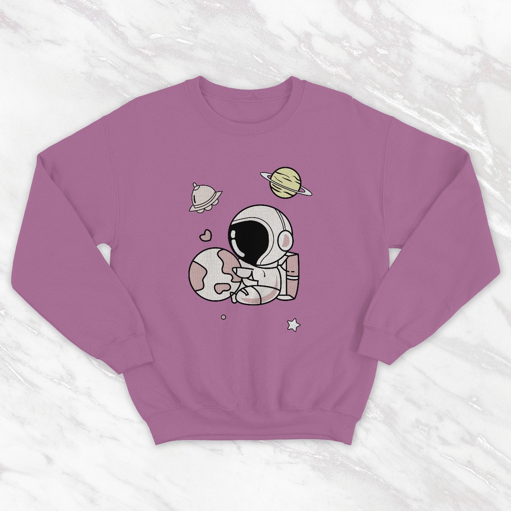 SWEATER ASTRONAUT HUG THE PLANETS / SWEATER WANITA TEBAL