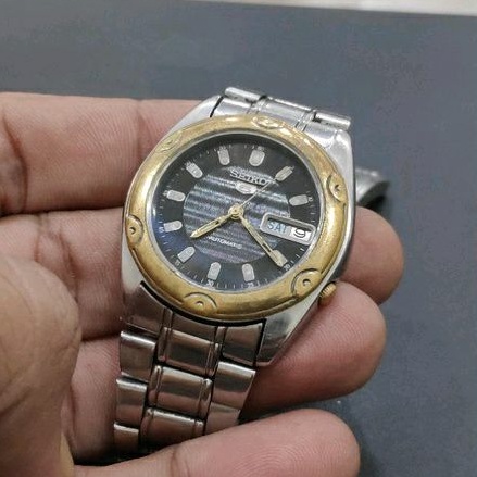 SEIKO 5 17J REF. 7009-876A Circa 1980
