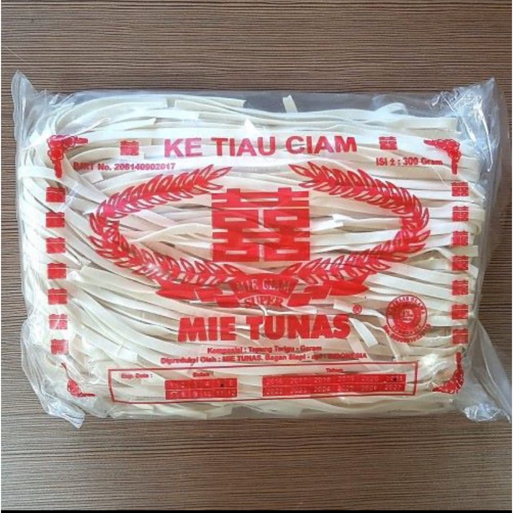 

Kweatiau Kering MIE TUNAS