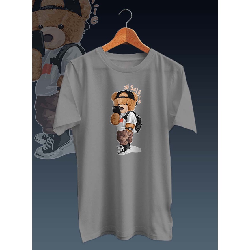 KAOS T-SHIRT DISTRO GAMBAR &quot;BEAR SELFIE&quot;cotton combed 30s/lengan pendek