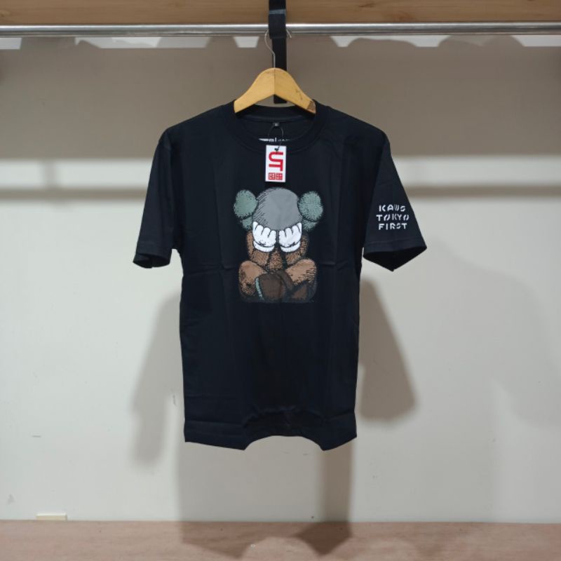 Kaos Uniqlo Pria T Shirt Baju Premium Logo Onepiace Print With Tag-Uniqlo hitam