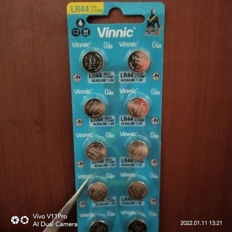 Baterai batre battery vinnic original LR44/AG 13/LR 44 untuk kalkulator,jam,laser dll