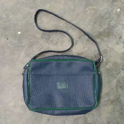 tas sling bag lacoste bekas second preloved