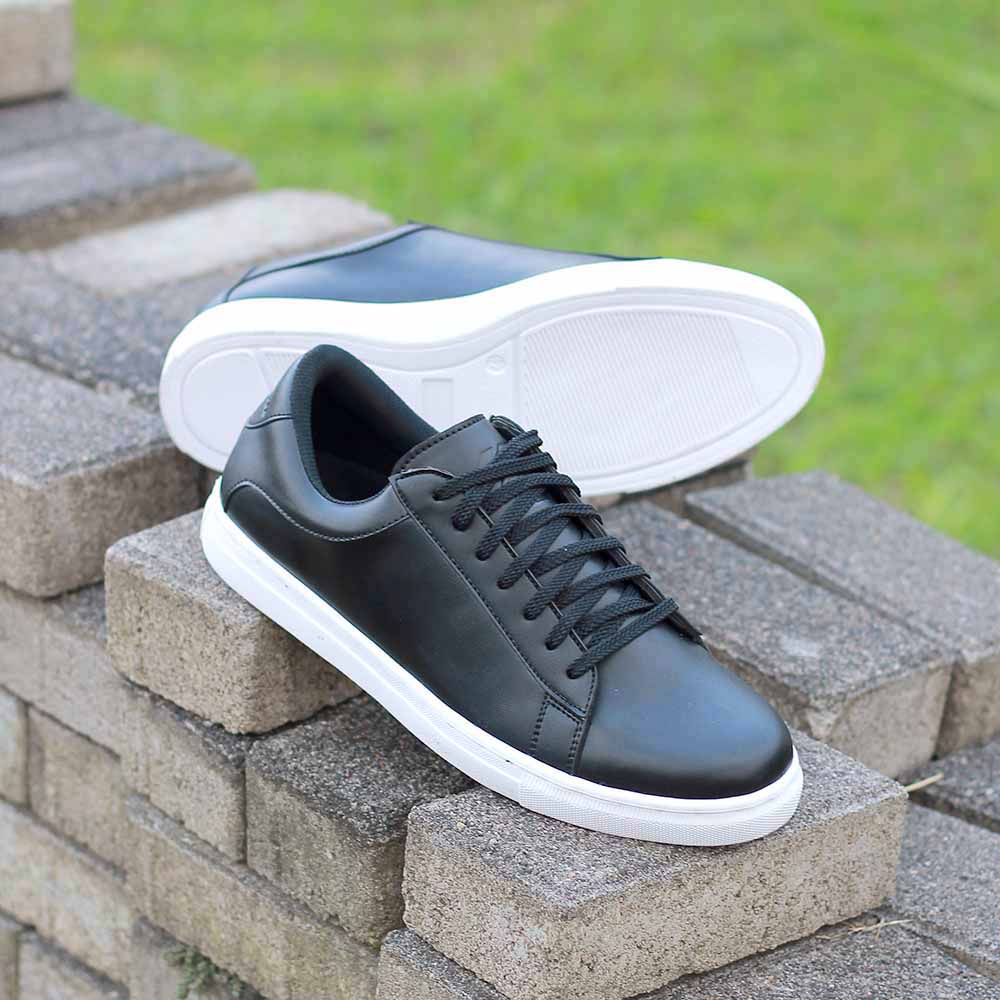 sepatu casual pria / sepatu cowok  murah / sepatu sneakers pria / sepatu sneakers cowok murah KZS910