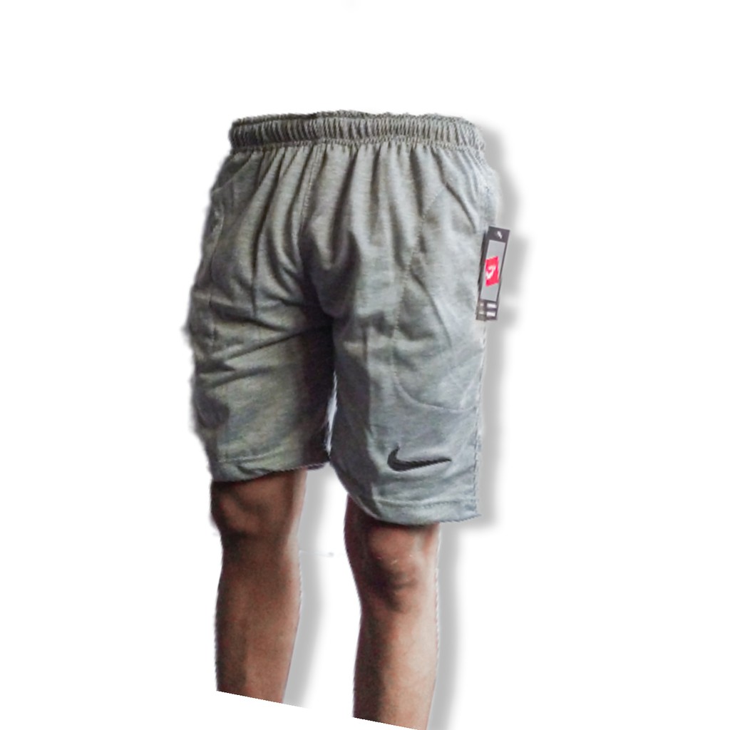 Celana pendek  boxer  olahraga ukuran pendek  di atas lutut L fit XL