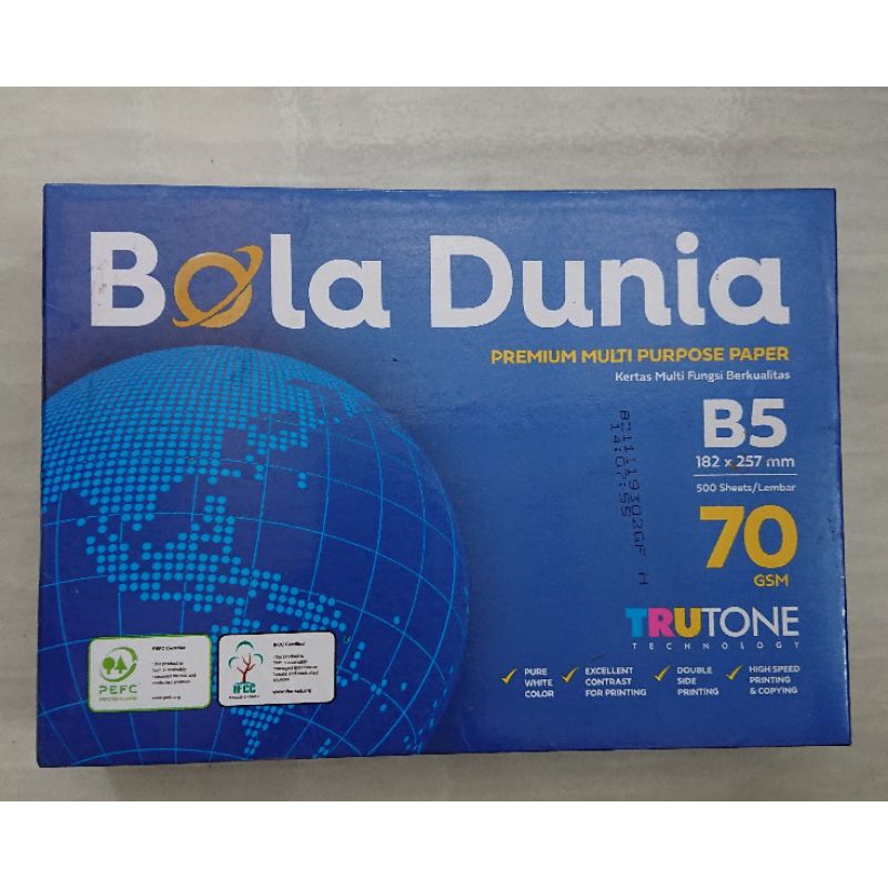 

kertas HVS 70 gram, ukuran B5 (18,2 x 25,7 cm), satu rim (500 lembar), merek Bola Dunia