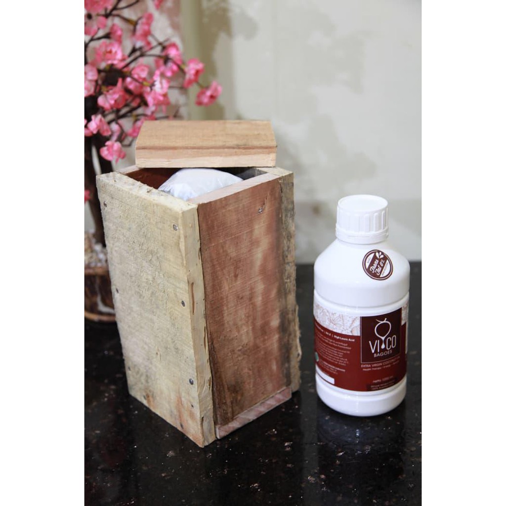 

EKSKLUSIF VCO VIRGIN COCONUT OIL VICO BAGOES 100% MURNI MINYAK KELAPA 1000 ML !!