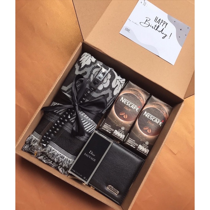

Hampers gift box seris Black / hampers ultah /hampers cowok /hampers wisuda