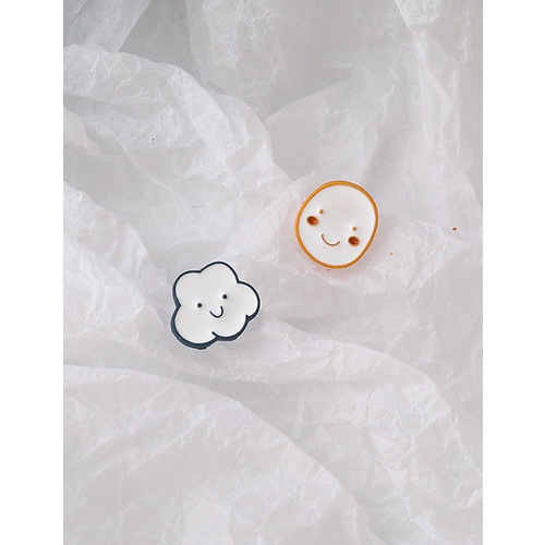 LRC Anting Tusuk Fashion White Cloud Smiley Asymmetrical Stud V52459