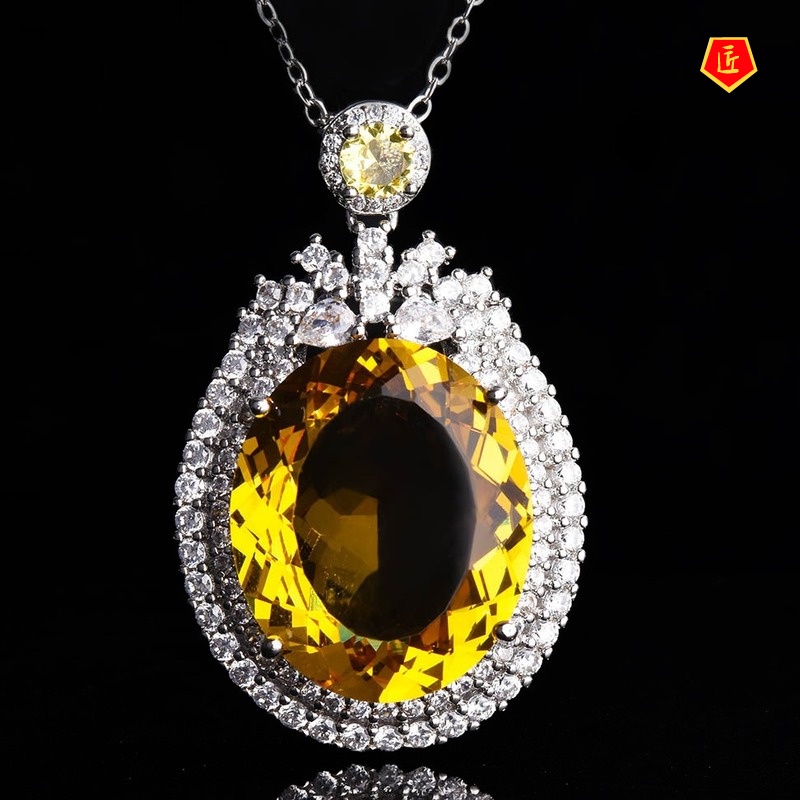 [Ready Stock]Large Diamond Golden Colored Gems Pendant Micro-Inlaid Full Diamond Elegant Fashion